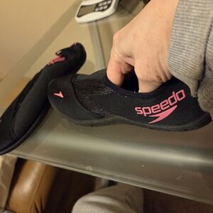 Speedo Black and Pink Men's Swim Footwear